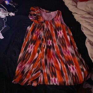 never worn, very loose and flowy